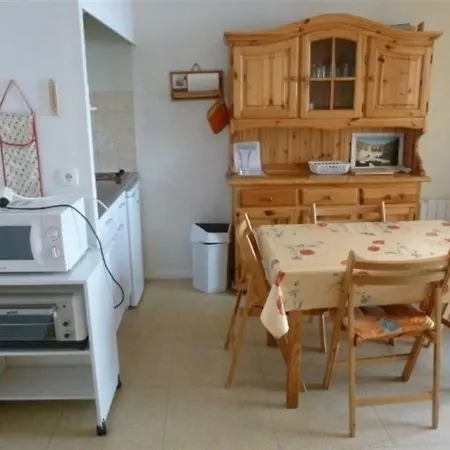 Studio Cabine Proche De Toutes Commodites
